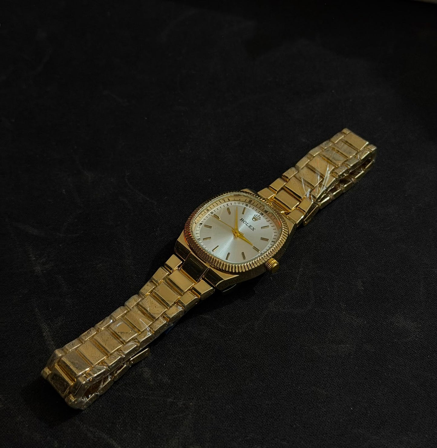 The Luxe Timepiece