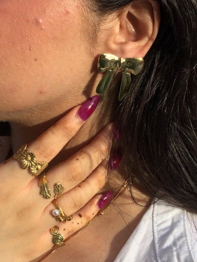 Bow Earrings Gold