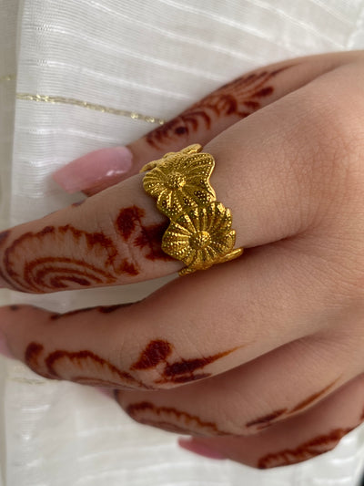 Florals - Gold Plated Adjustable Ring