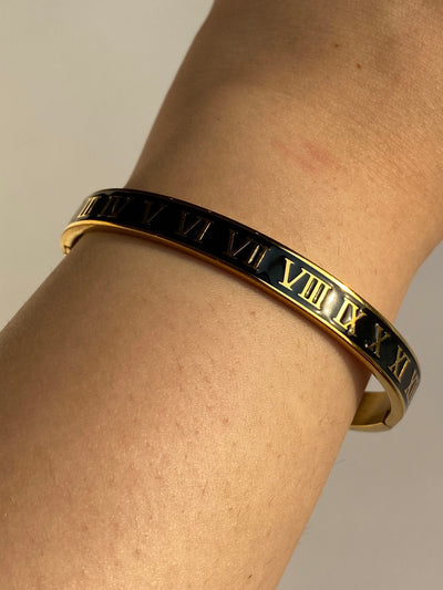 Medusa bangle