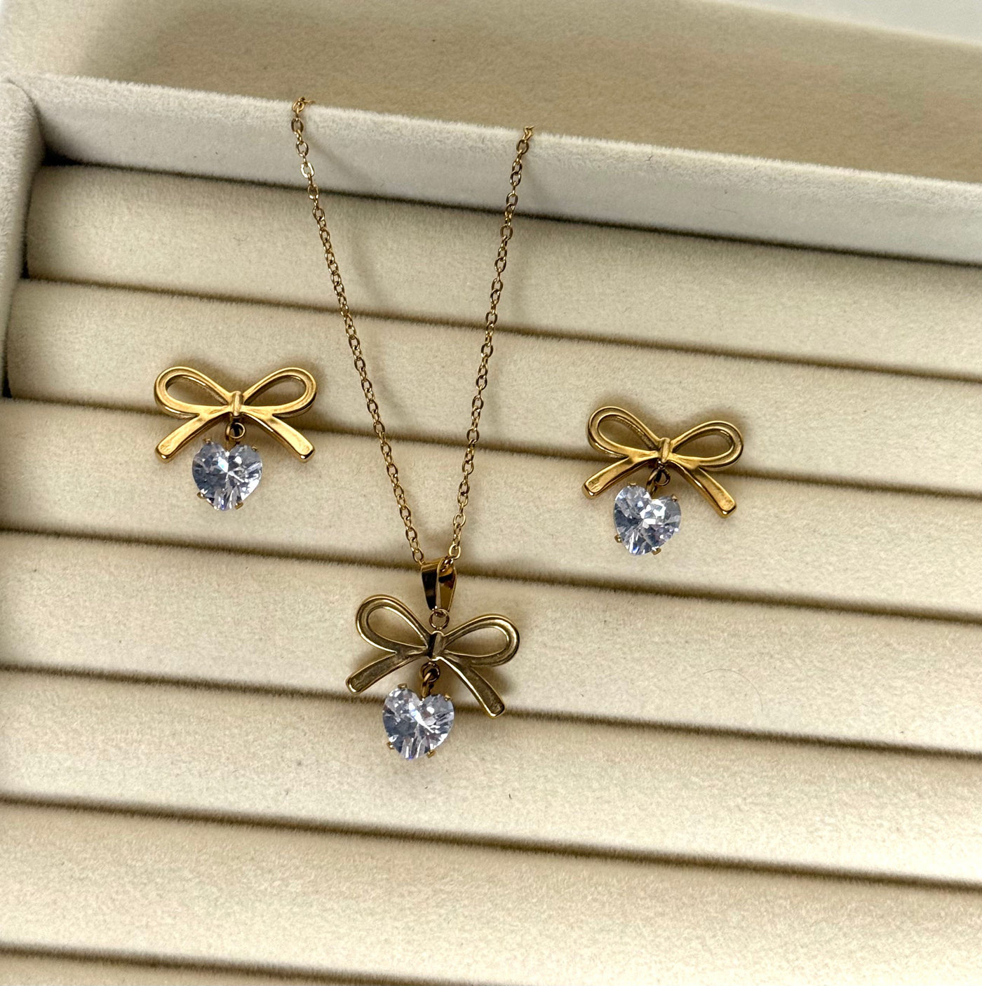Diamond Bows
