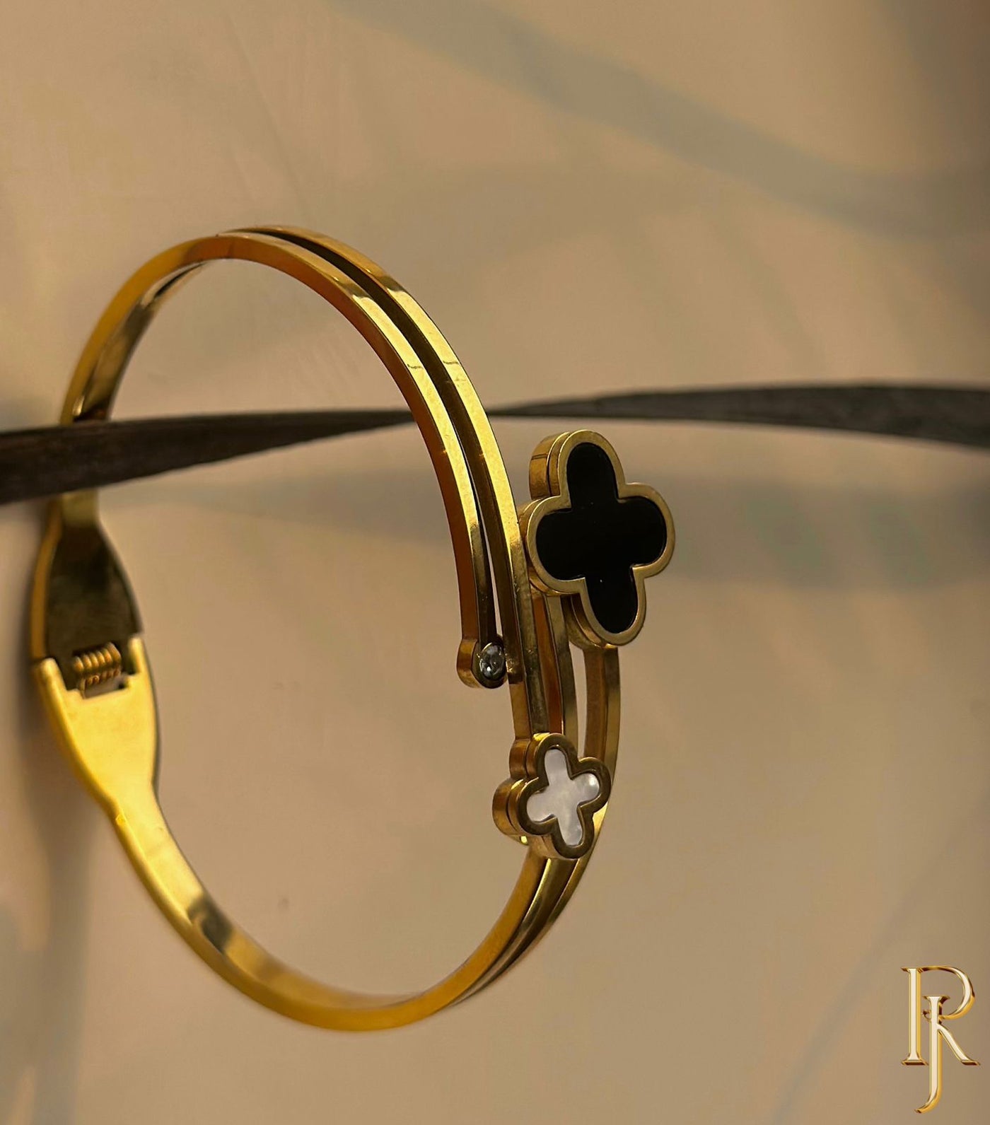 Twin Clover Bangle