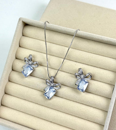 Diamon Bow Set for all the Silver Girlies