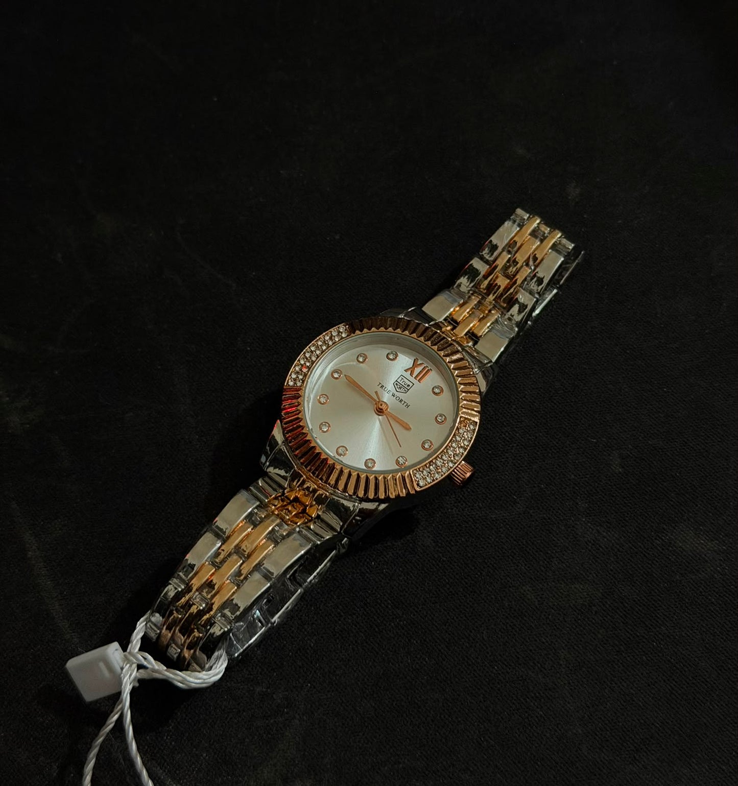 The Regal Aura Timepiece