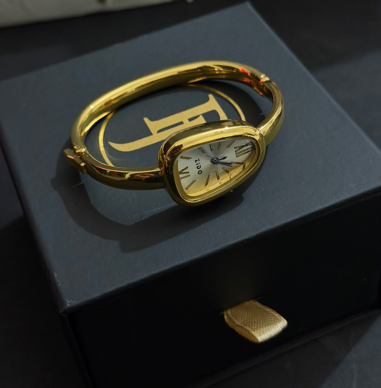 The Modern Grace Timepiece