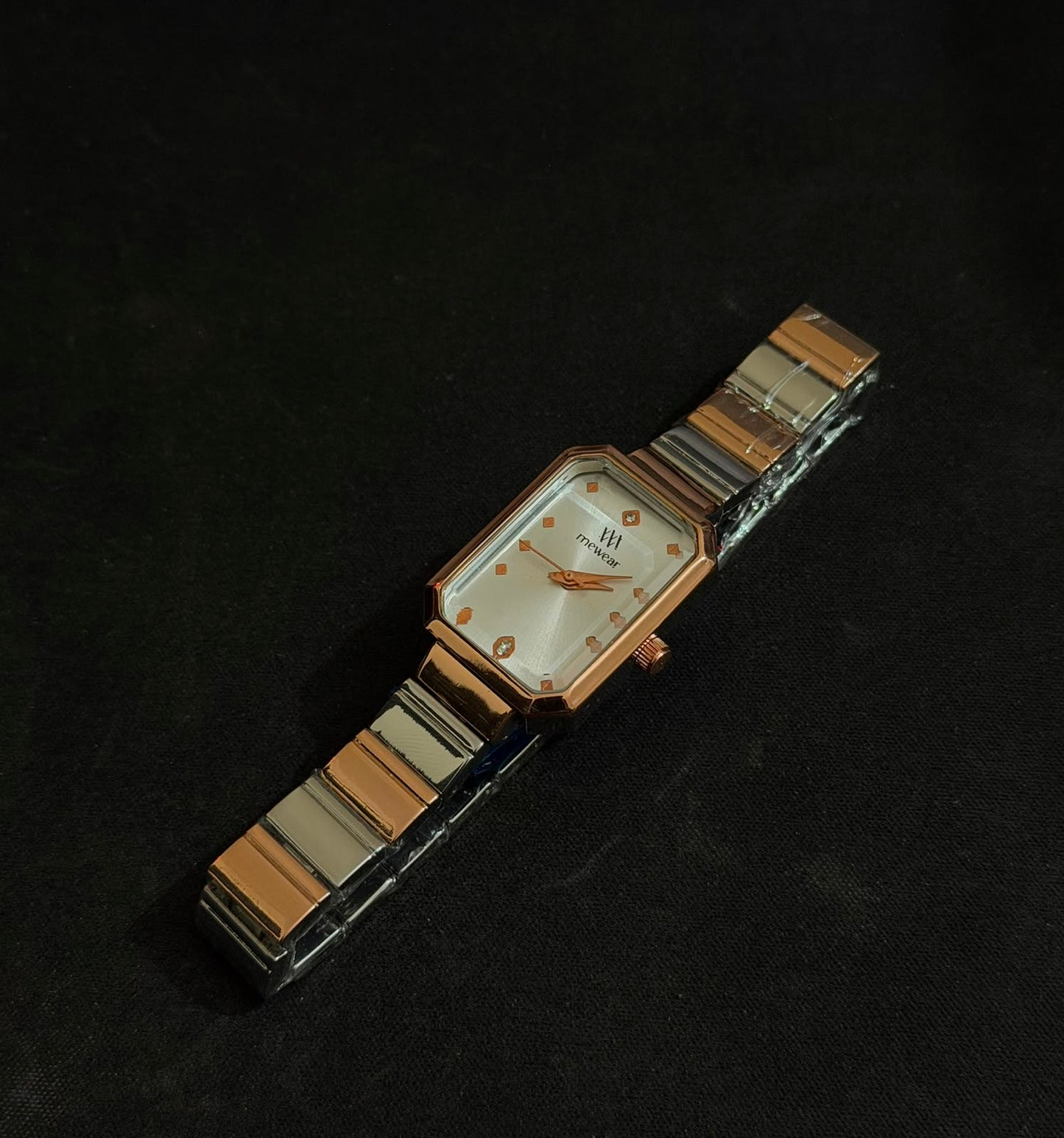 The Aurelia Timepiece