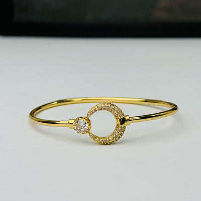 Ellie Bangle