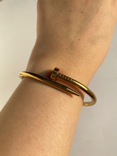 Nail Bangle Gold