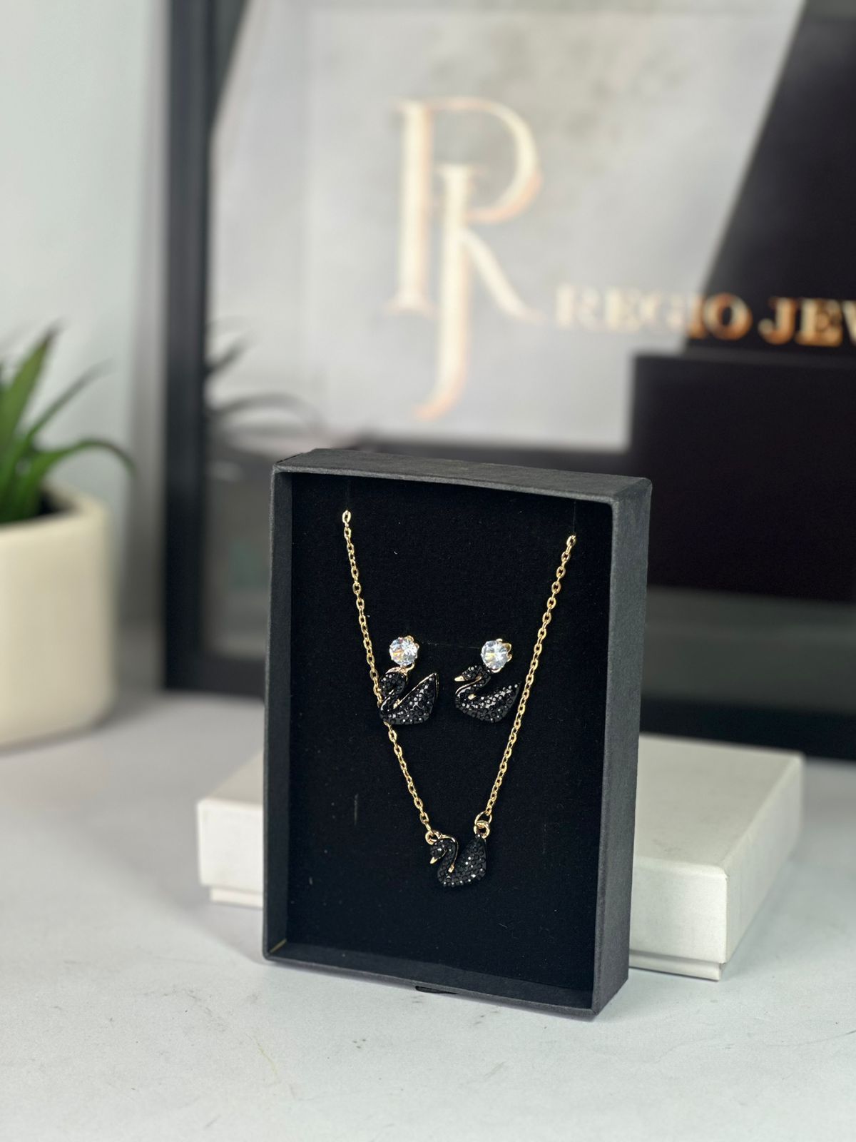 Black Swan Zircon Set Trending Set Anti Tarnish Waterproof Hypoallergenic